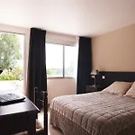 Hotel La Longue Vue 2*