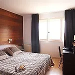 Hotel La Longue Vue 2*