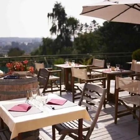 Hotel La Longue Vue 2*