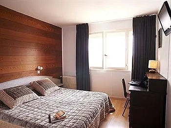 Hotel La Longue Vue 2*