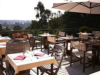 Hotel La Longue Vue 2*