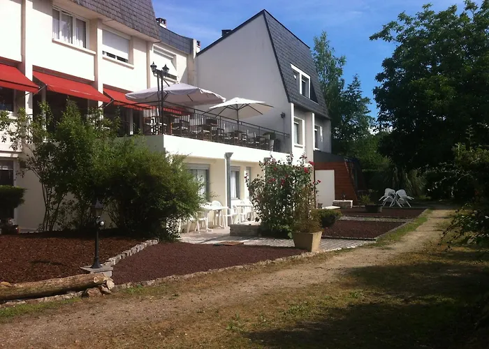 Hotel La Longue Vue 2*